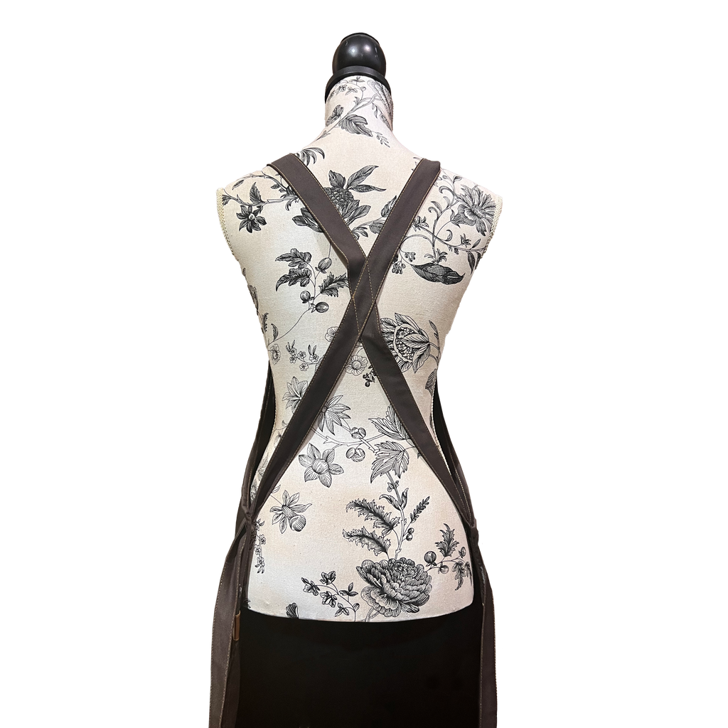 Apron with Metal Eyelets & Hooks — 100% Non-Oxidizing